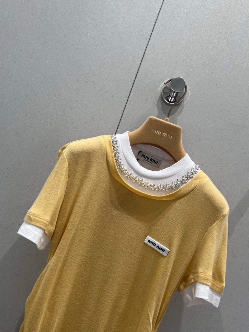 Miu Miu T-Shirts Minimalist 148468