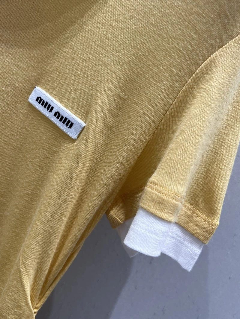 Miu Miu T-Shirts Minimalist 148468