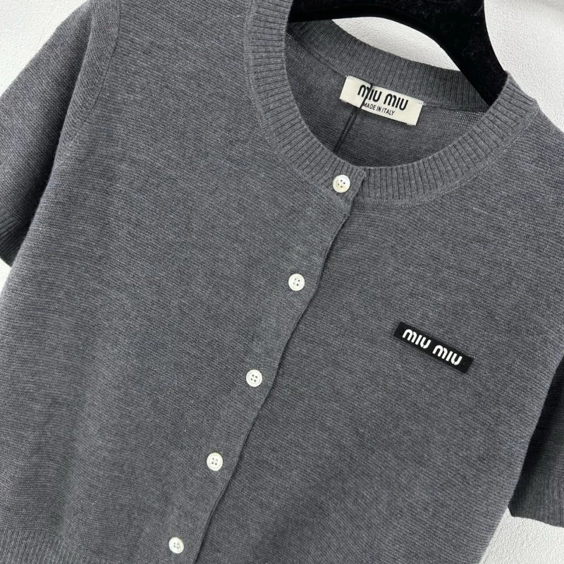 Miu Miu T-Shirts Fashionable 148441