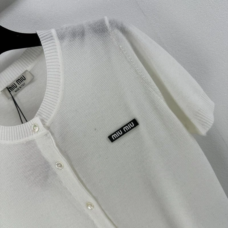 Miu Miu T-Shirts Minimalist 148439