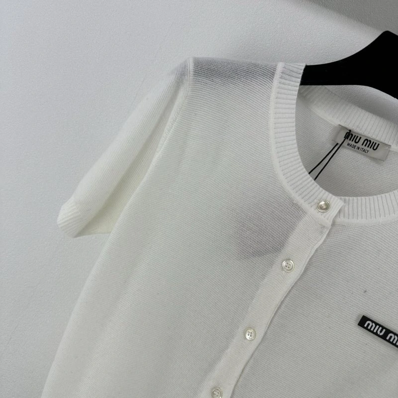 Miu Miu T-Shirts Minimalist 148439