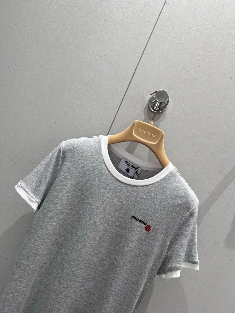 Modern Miu Miu T-Shirts 148430
