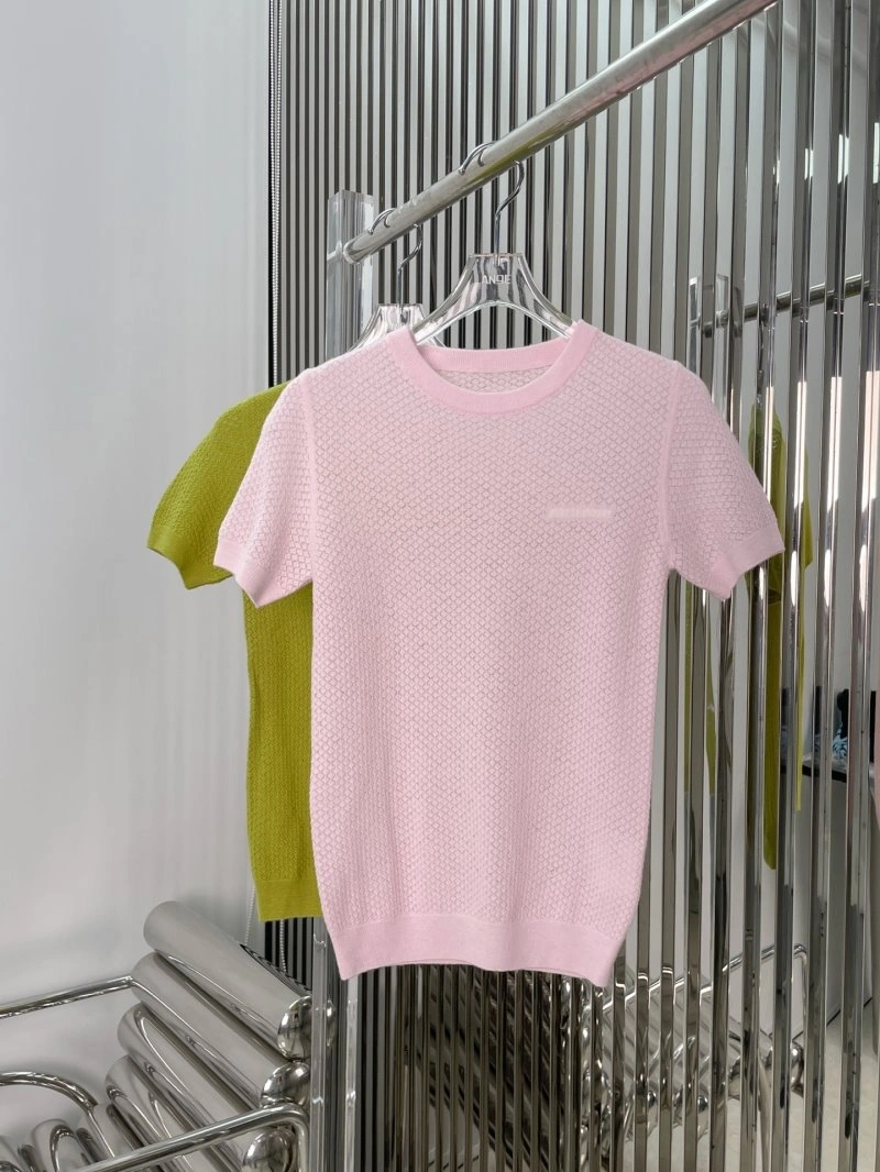 Miu Miu T-Shirts Versatile 148422