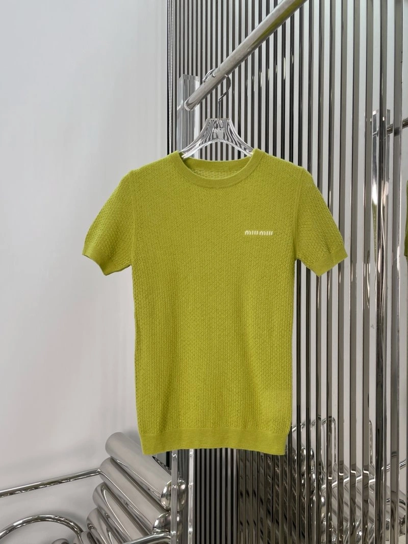 Miu Miu T-Shirts Versatile 148422