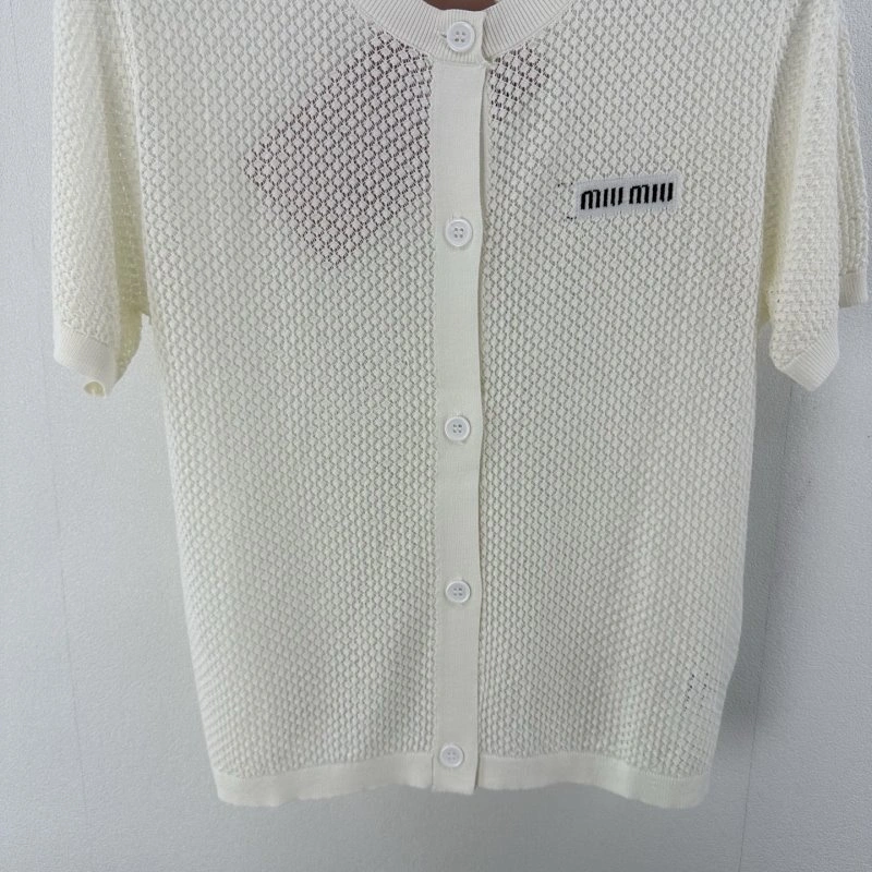 Miu Miu T-Shirts Trendsetting 148402