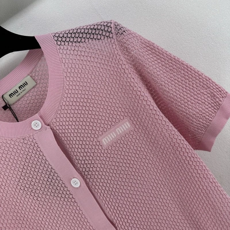 Miu Miu T-Shirts Lightweight 148407