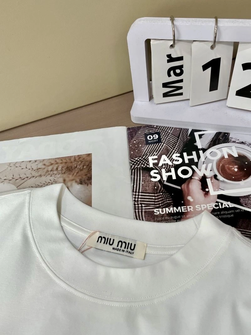 Sporty Miu Miu T-Shirts 160239