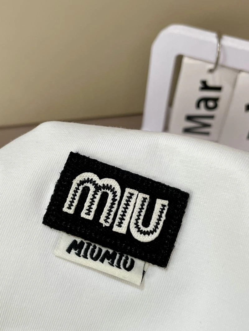 Sporty Miu Miu T-Shirts 160239