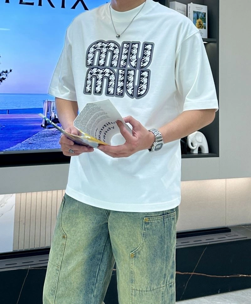 Trendy Miu Miu T-Shirts 160170