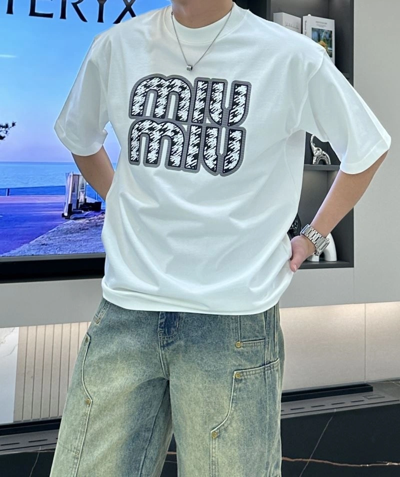 Trendy Miu Miu T-Shirts 160170