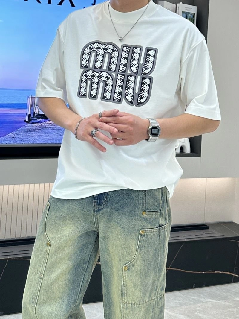 Trendy Miu Miu T-Shirts 160170