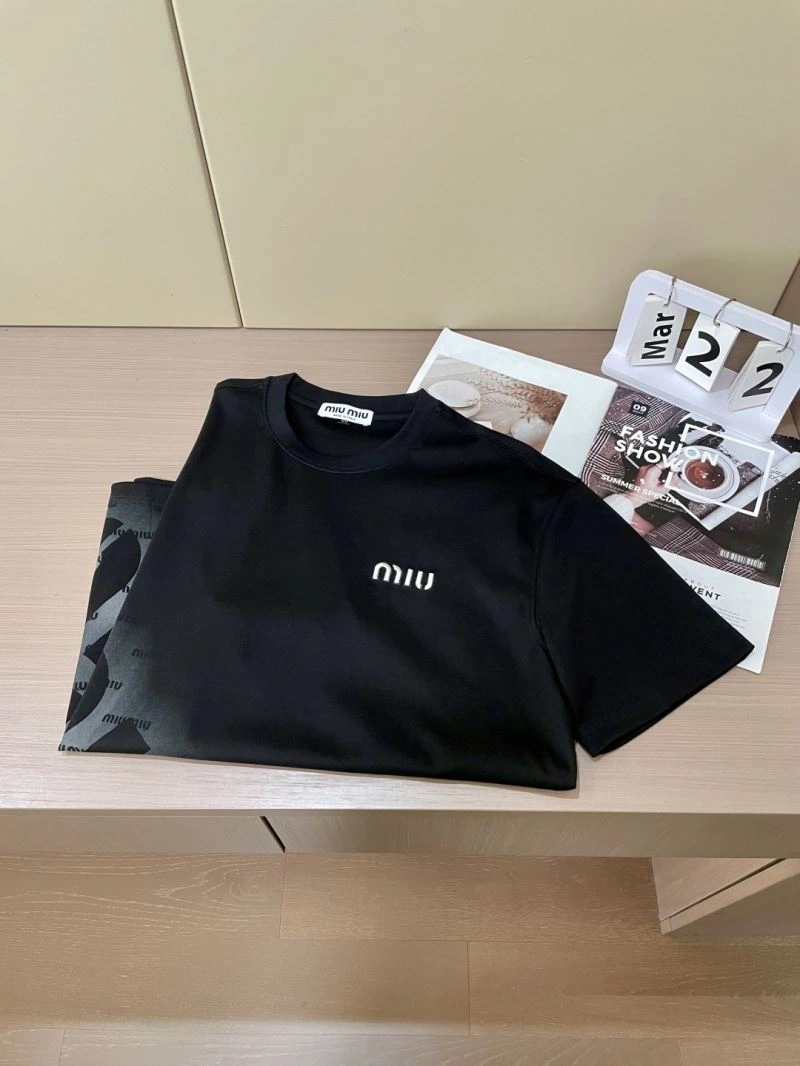Miu Miu T-Shirts Popular 160156