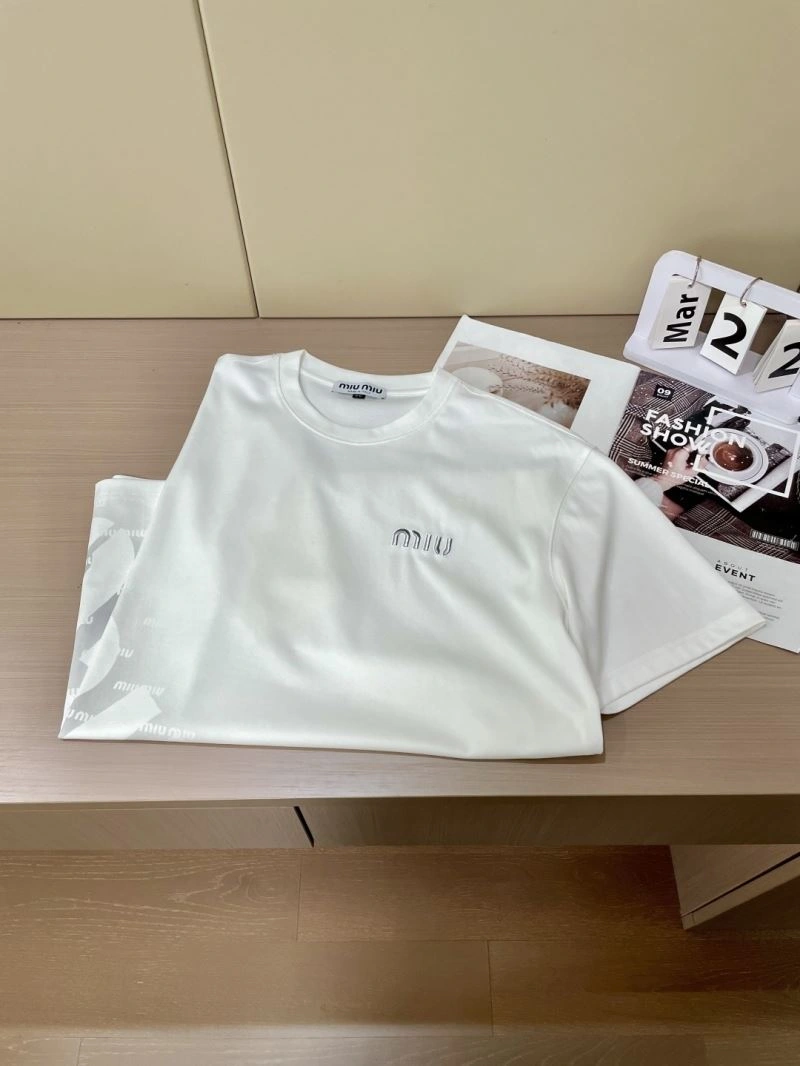 Miu Miu T-Shirts Popular 160156
