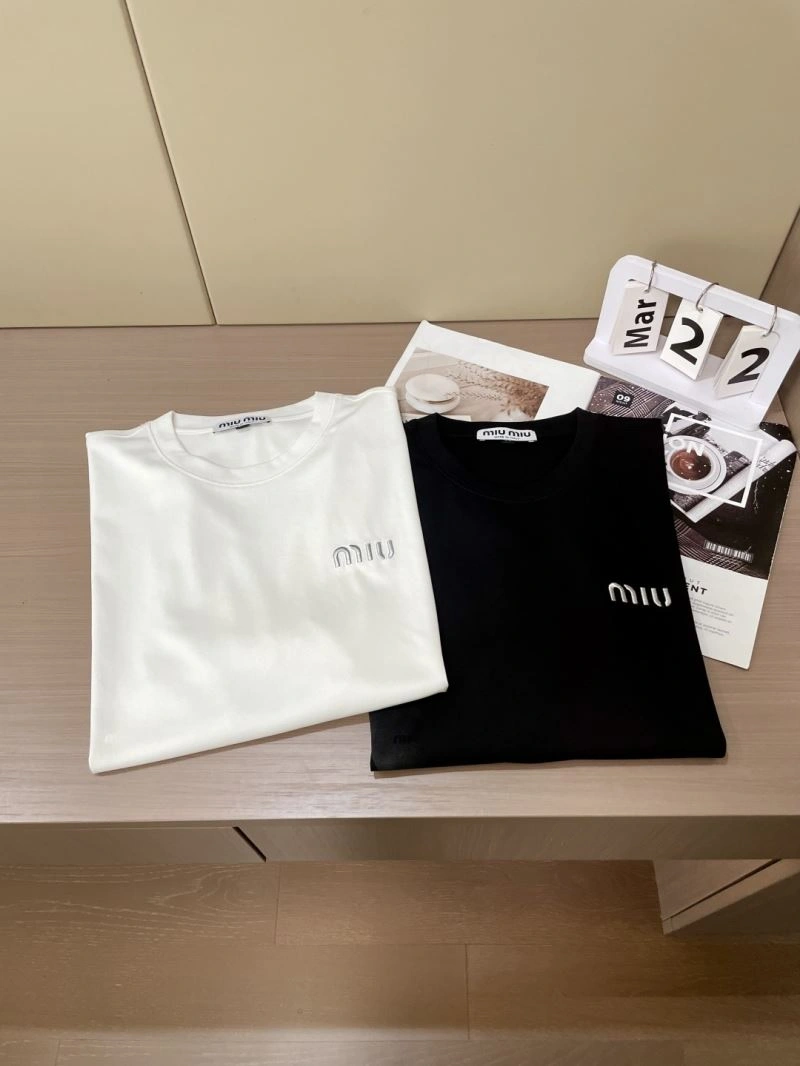 Miu Miu T-Shirts Popular 160156