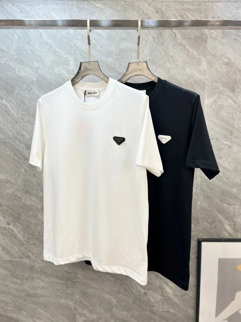 Miu Miu T-Shirts Modern 160147