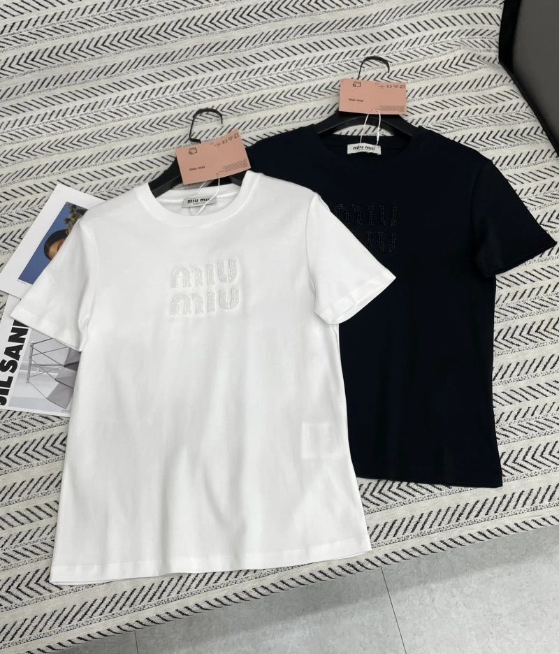 Miu Miu T-Shirts Sophisticated 154436