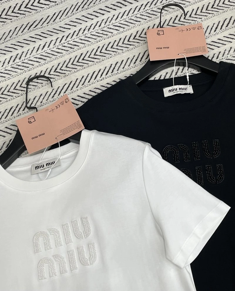 Miu Miu T-Shirts Sophisticated 154436
