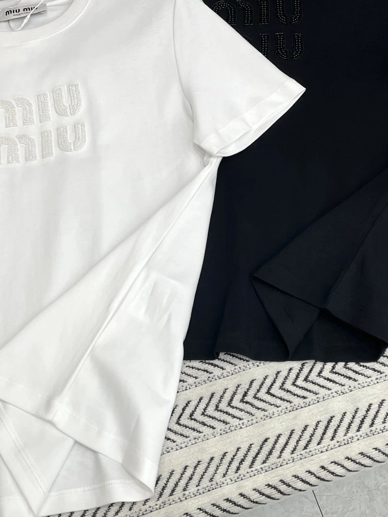 Miu Miu T-Shirts Sophisticated 154436