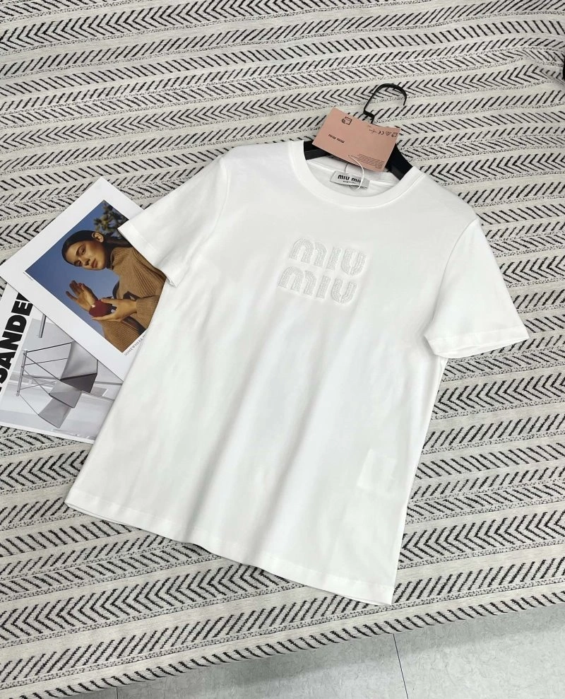 Miu Miu T-Shirts Sophisticated 154436
