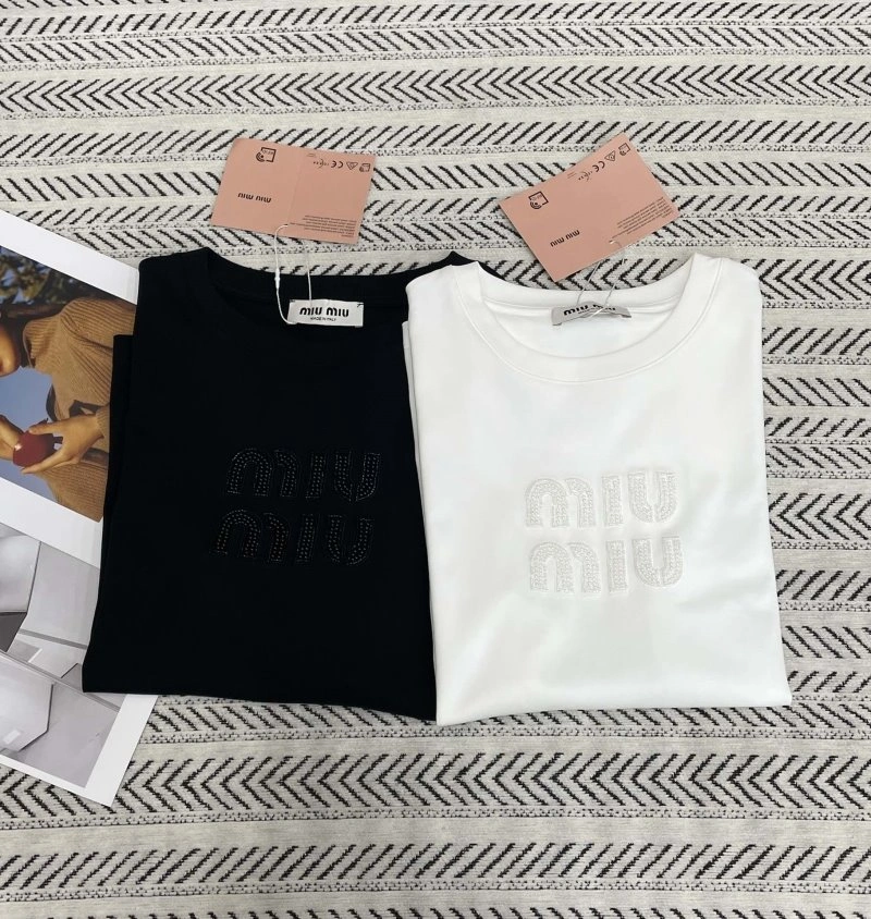Miu Miu T-Shirts Sophisticated 154436