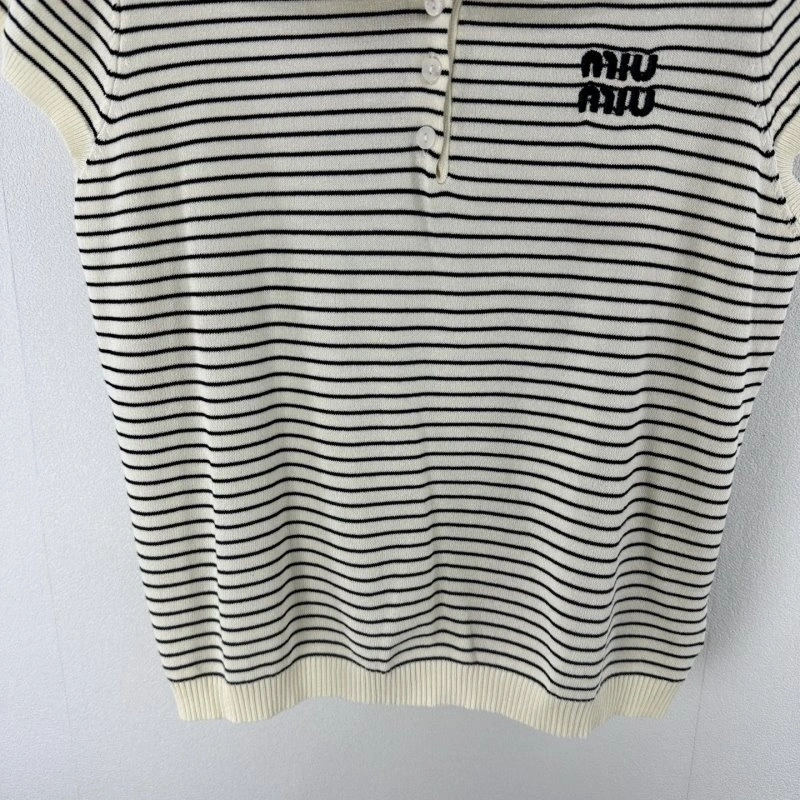 Breathable Miu Miu T-Shirts 154437