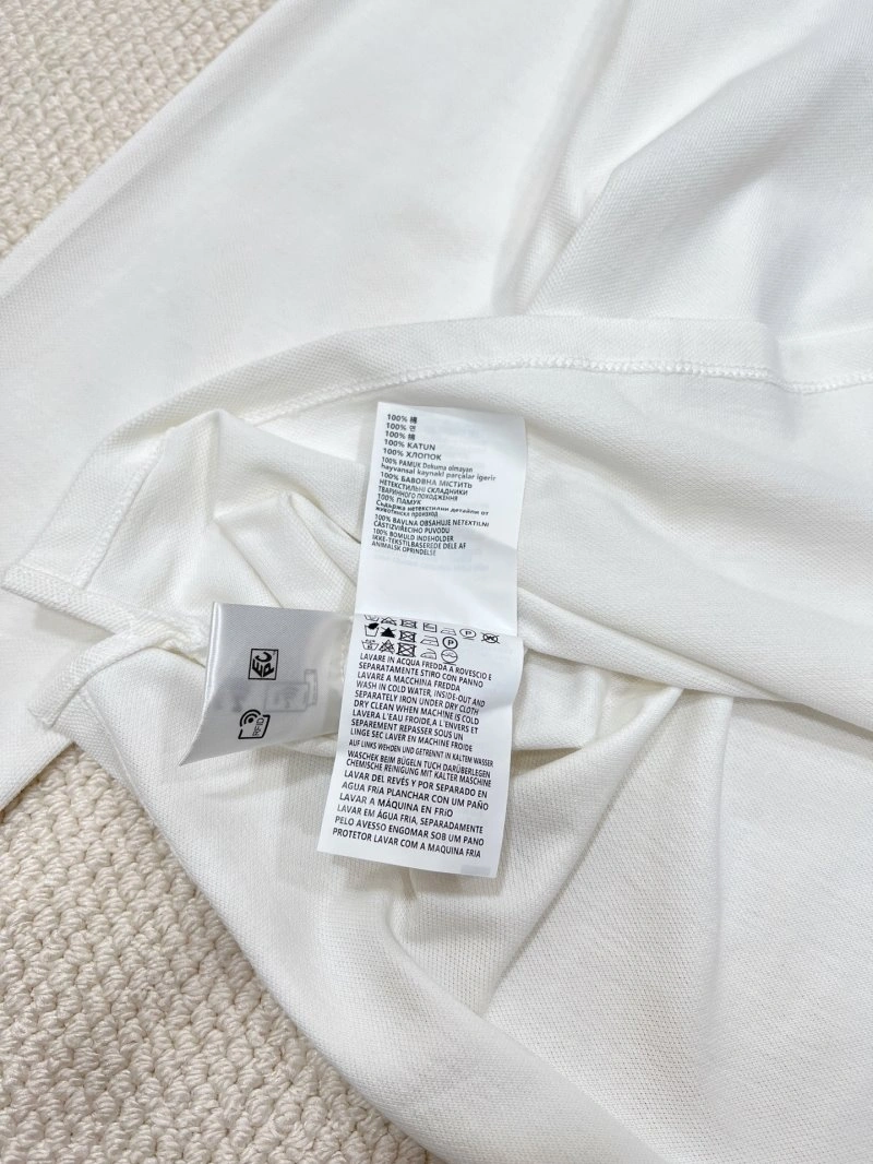 Miu Miu T-Shirts Minimalist 154410
