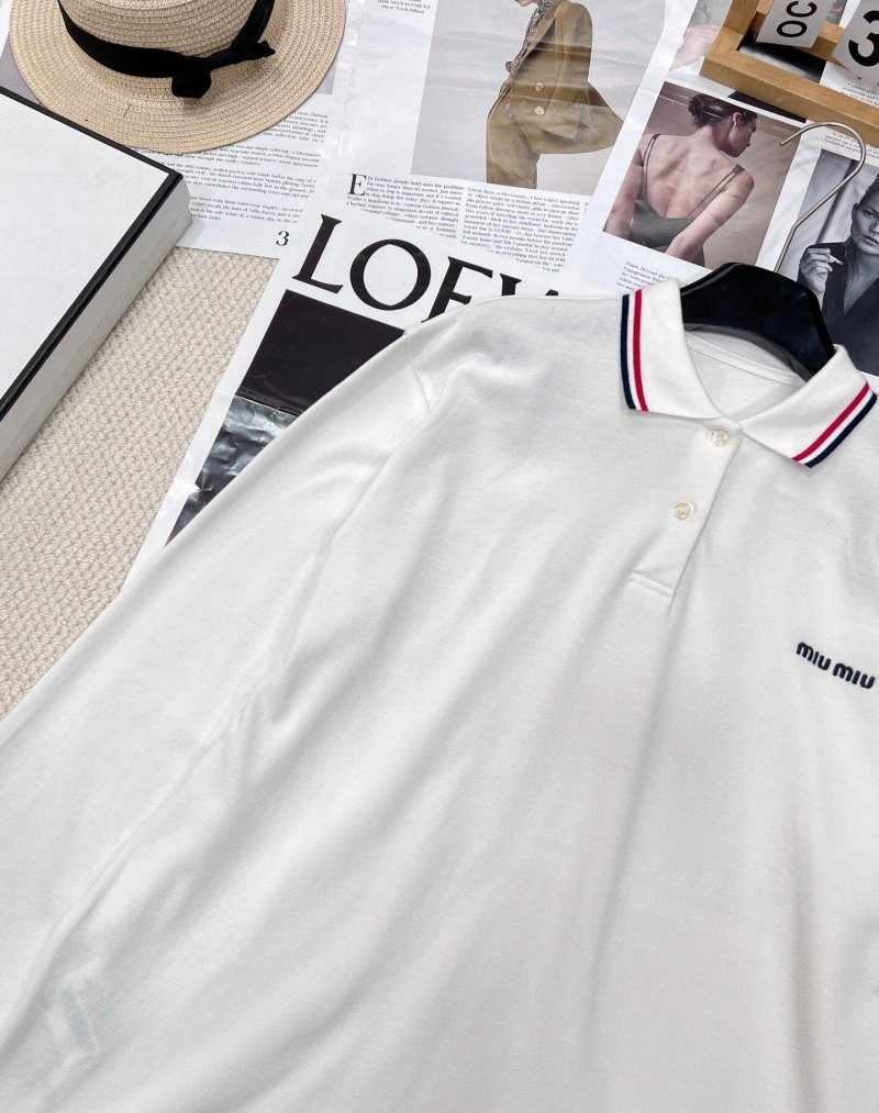 Miu Miu T-Shirts Minimalist 154410