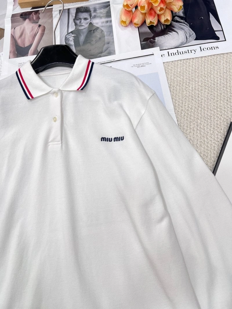 Miu Miu T-Shirts Minimalist 154410