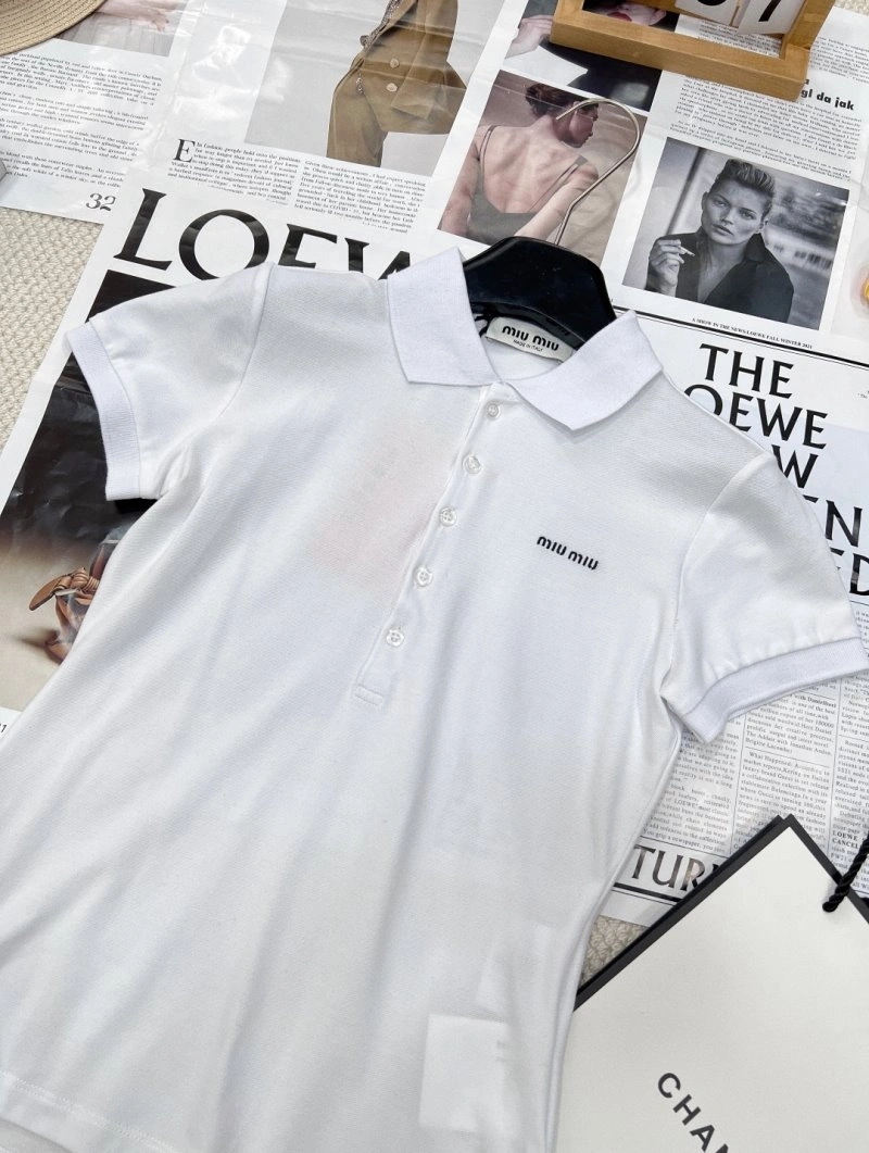 Miu Miu T-Shirts Minimalist 154417