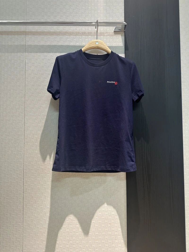 Miu Miu T-Shirts Minimalist 154408
