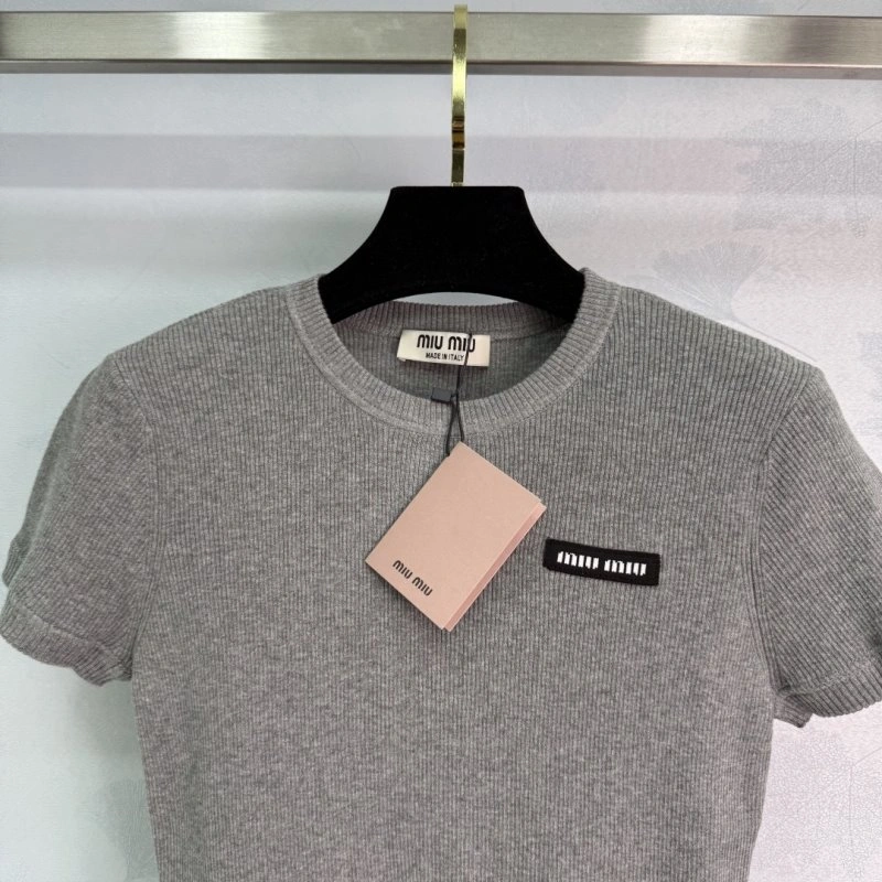 Miu Miu T-Shirts Comfortable 154418
