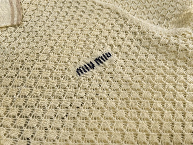 Miu Miu T-Shirts Casual 154396