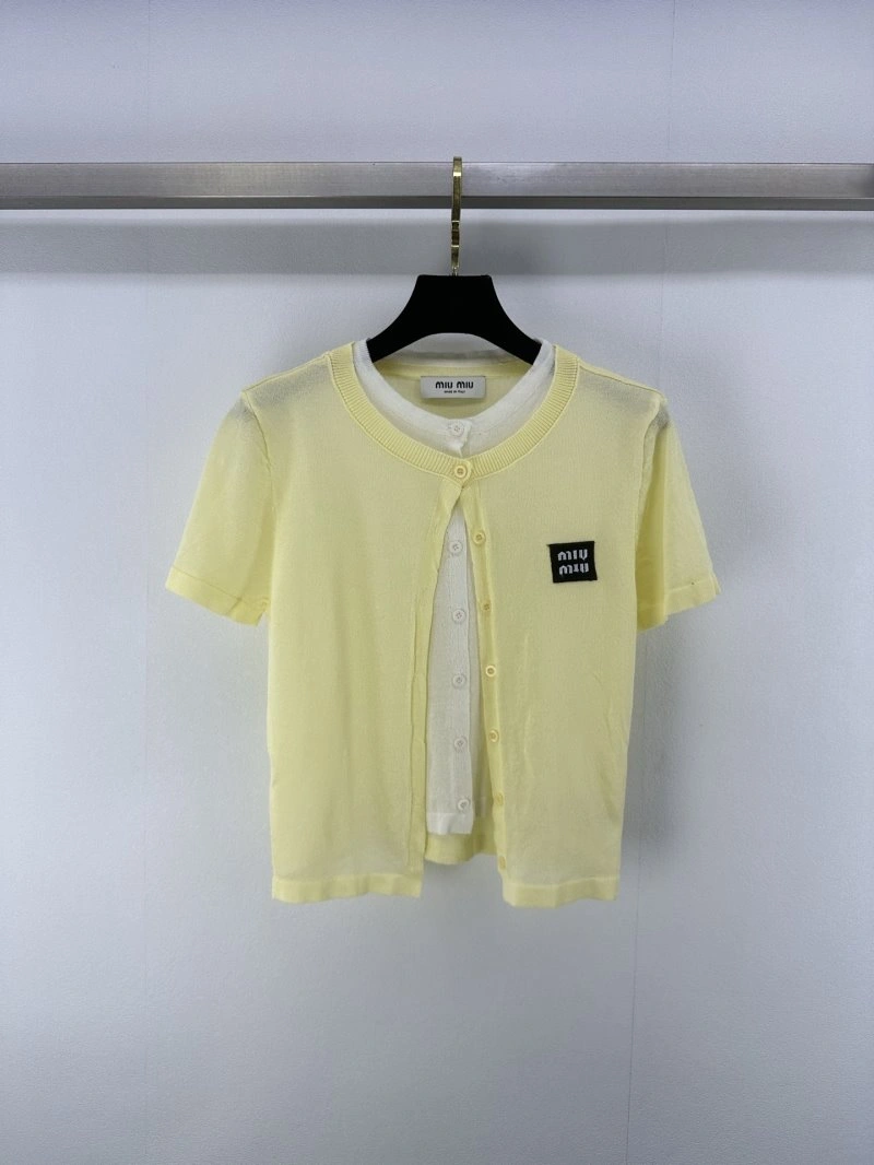 Miu Miu T-Shirts TimelessDesign 154393