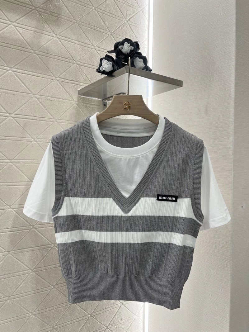Miu Miu T-Shirts UrbanStyle 154387