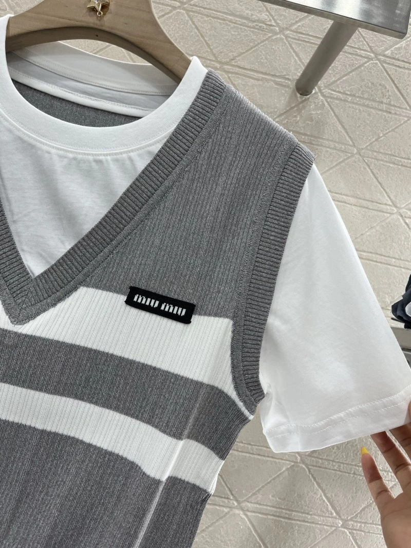 Miu Miu T-Shirts UrbanStyle 154387