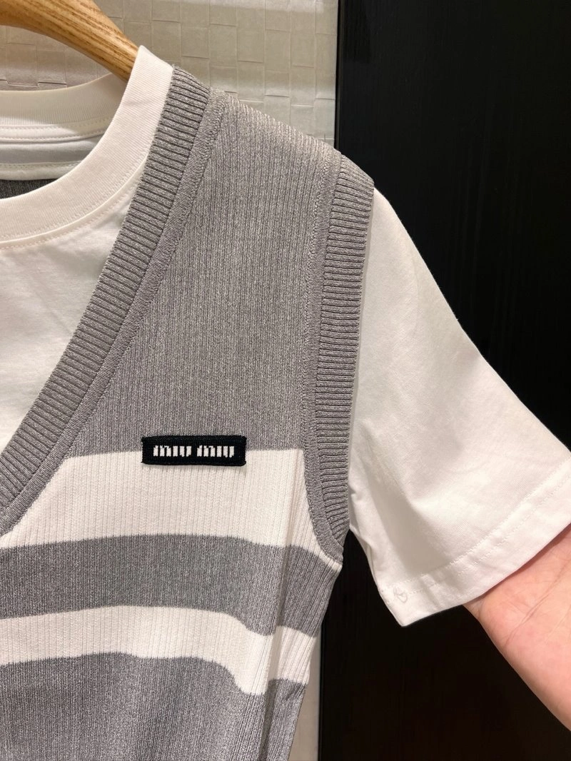 Efficient Miu Miu T-Shirts 154422