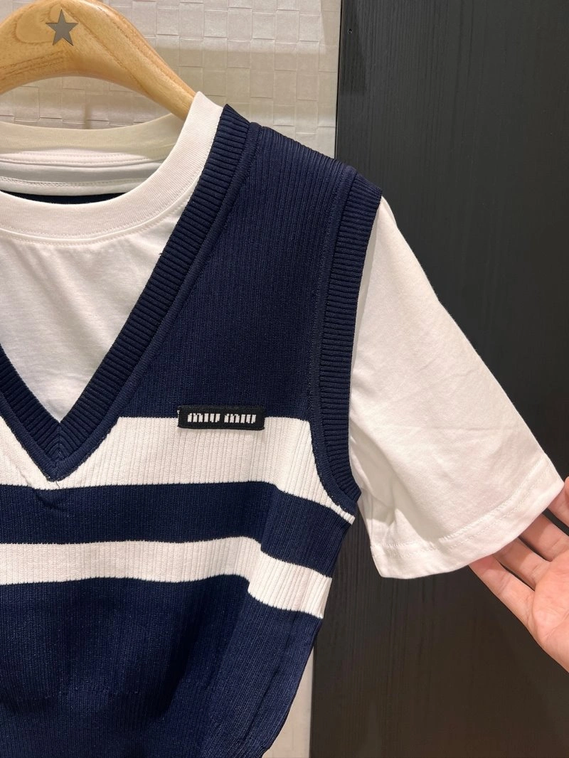 RelaxedFit Miu Miu T-Shirts 154386