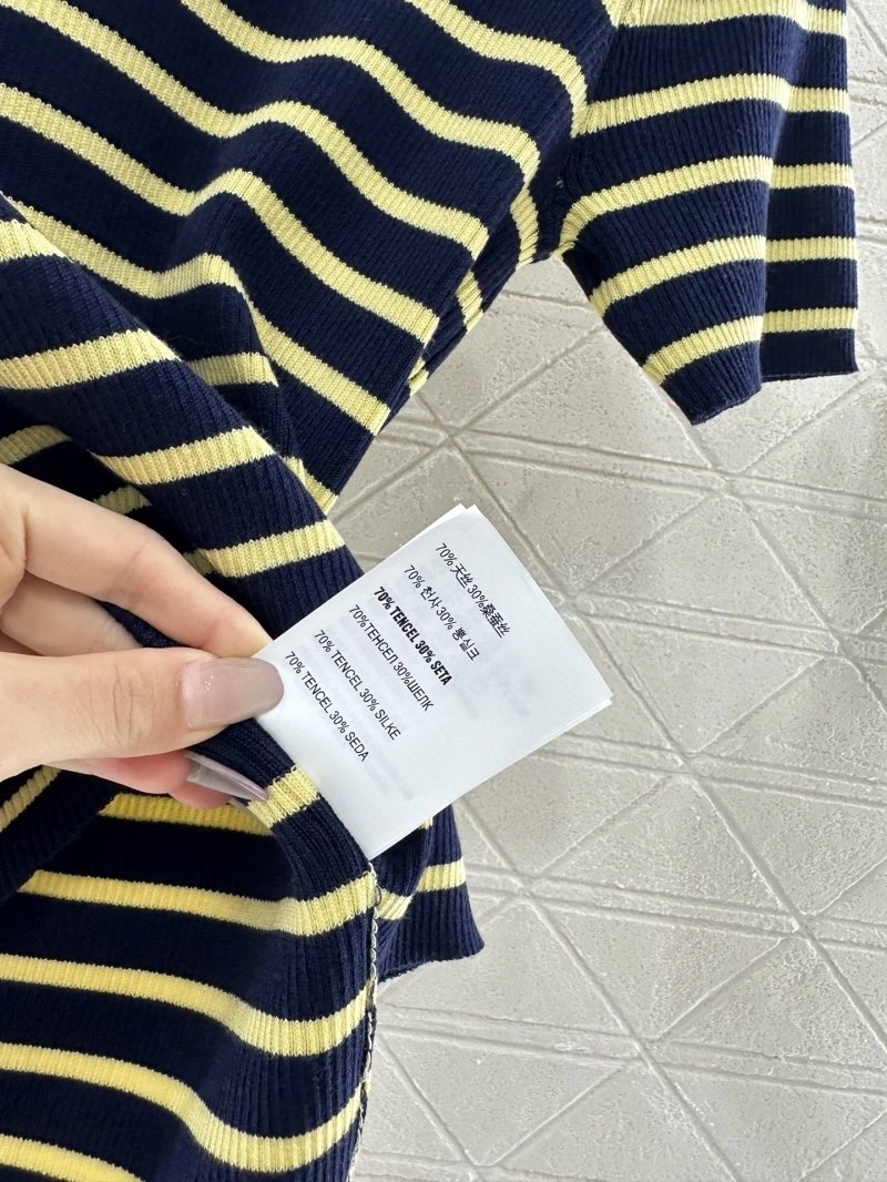 Miu Miu T-Shirts Vibrant 154367