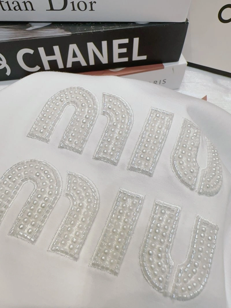 Miu Miu T-Shirts UrbanStyle 152980