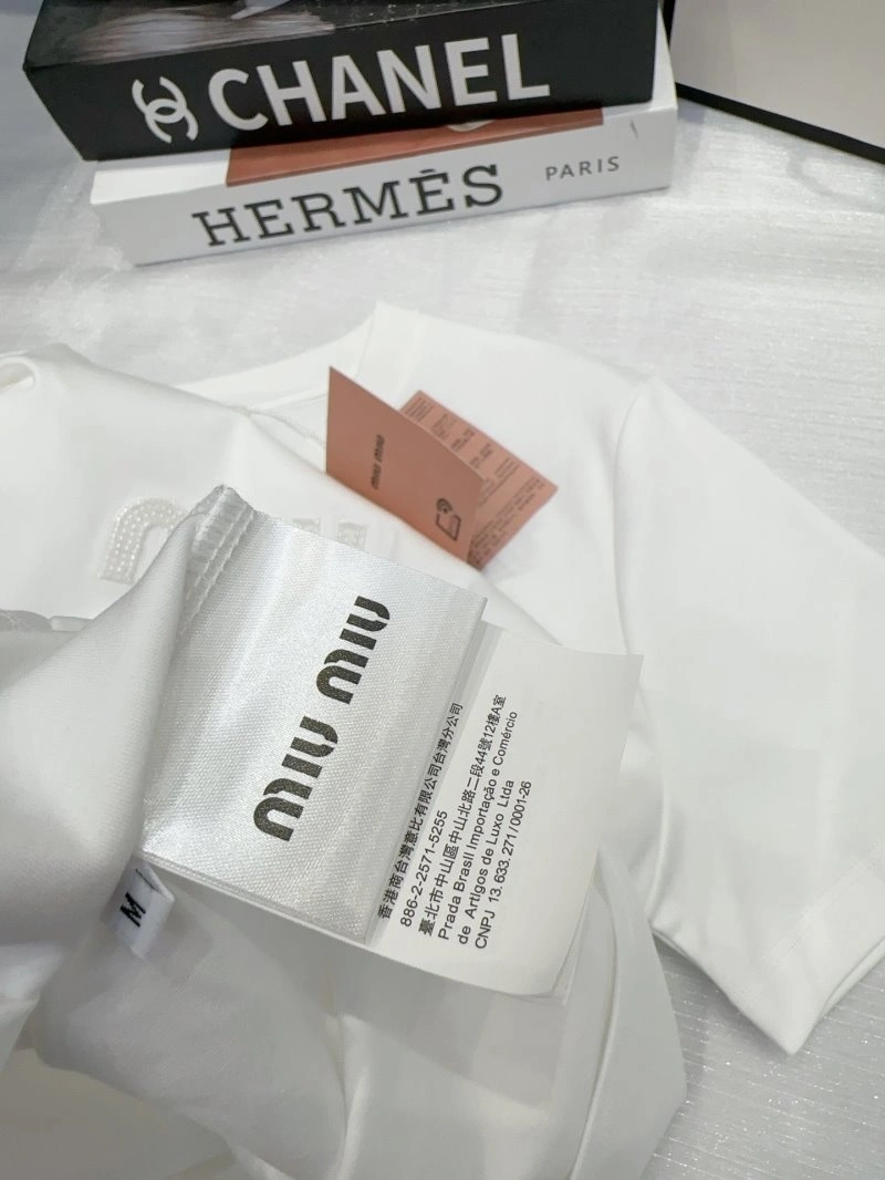 Miu Miu T-Shirts UrbanStyle 152980