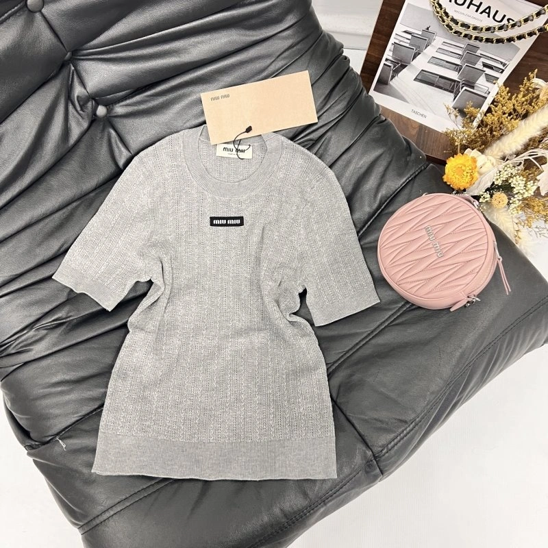 Miu Miu T-Shirts Comfortable 152976