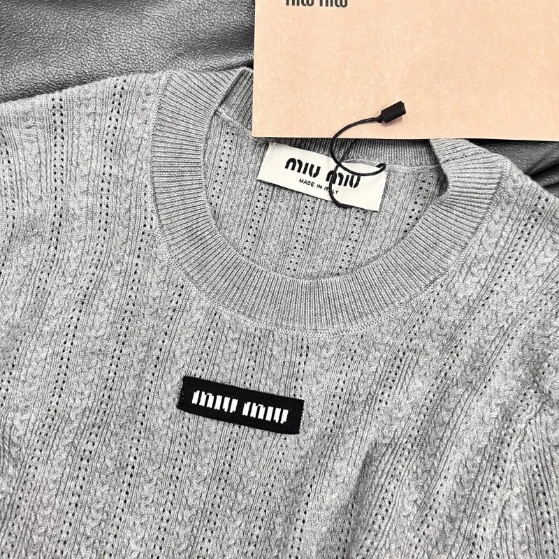 Miu Miu T-Shirts Comfortable 152976