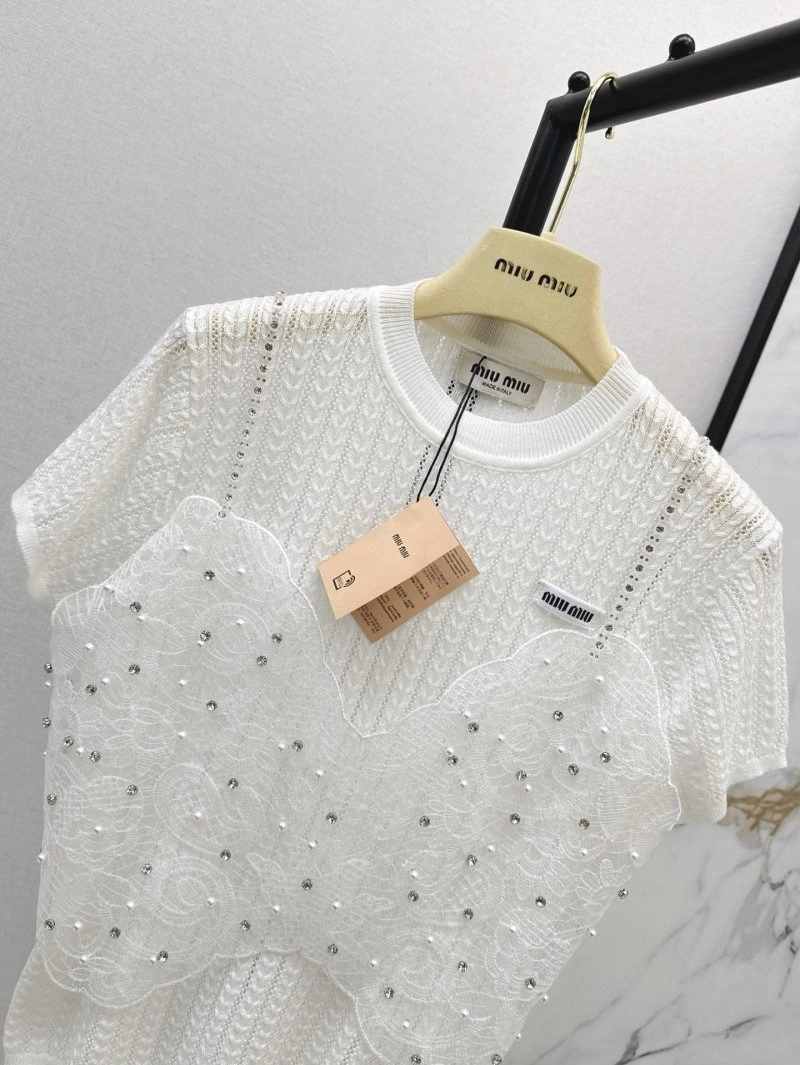 Miu Miu T-Shirts Lightweight 152969