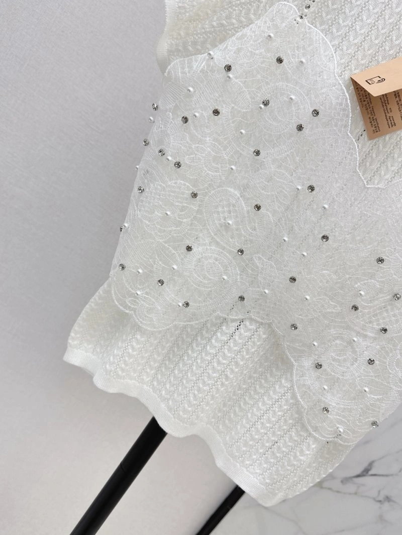 Miu Miu T-Shirts Lightweight 152969