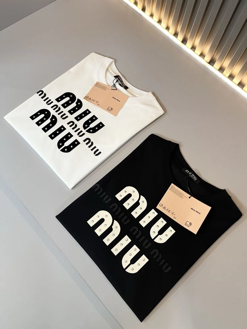 Miu Miu T-Shirts Snug 159156