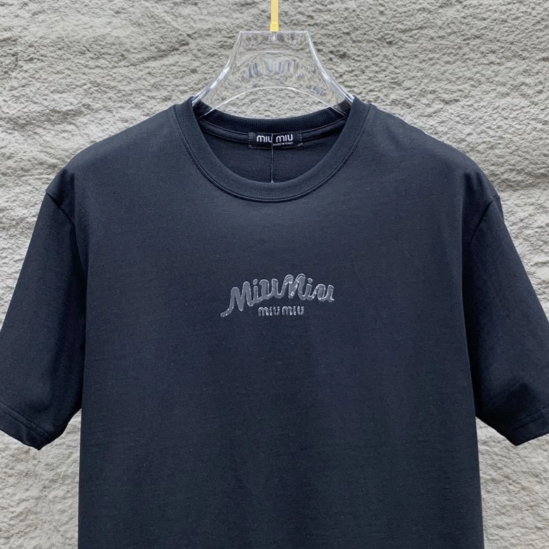 Miu Miu T-Shirts Elegant 159092