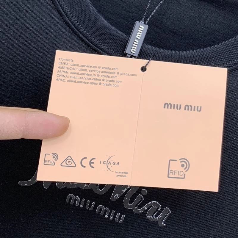 Miu Miu T-Shirts Elegant 159092