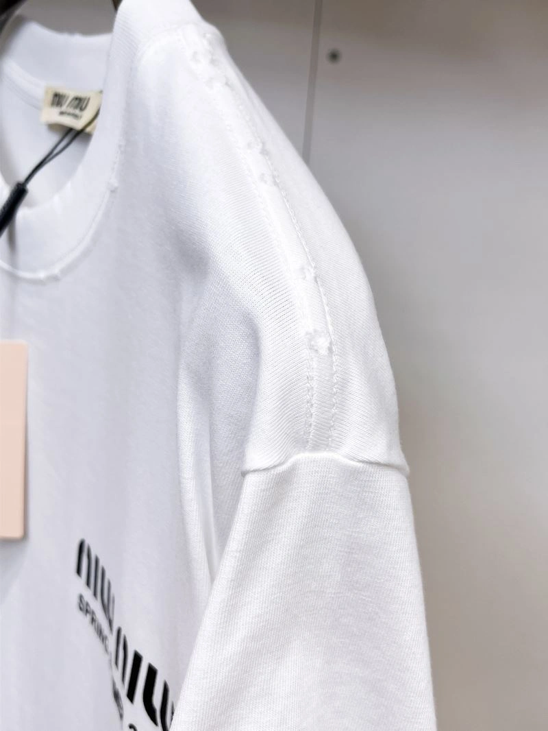 Miu Miu T-Shirts Chic 159075