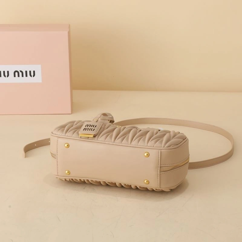 Thermal Miu Miu Top Handle Bags 87285