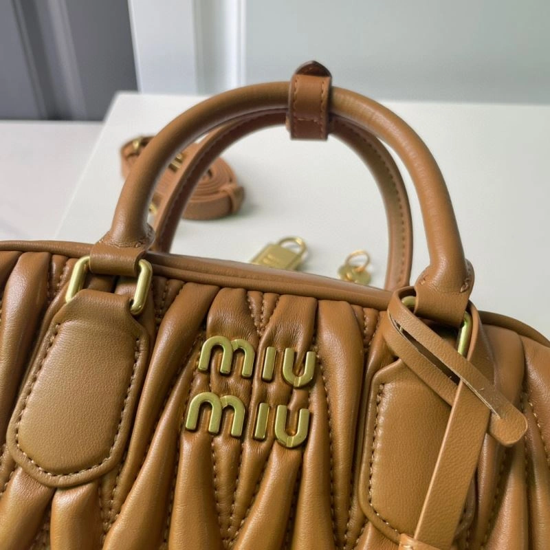 Thermal Miu Miu Top Handle Bags 83184